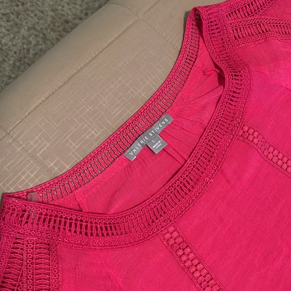 Ladies Hot Pink Top with Slit Sleeves…Beauty and Comfort all in one! - Picture 7 of 11